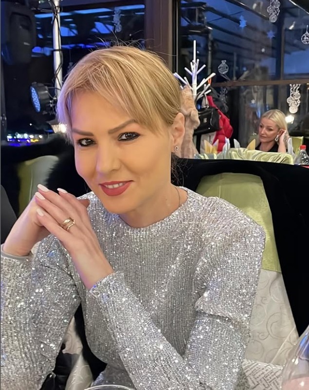 Imagine rară cu soția lui Dan Capatos. Cu ce se ocupă Monica, partenera discretă a prezentatorului de la Antena Stars