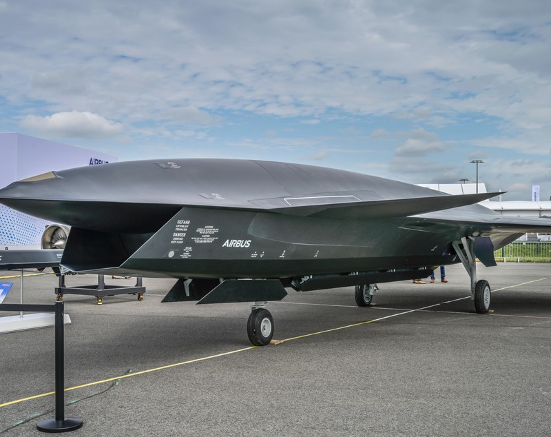 Airbus a prezentat noua dronă de luptă Wingman la o expoziție aerospațială de la Berlin