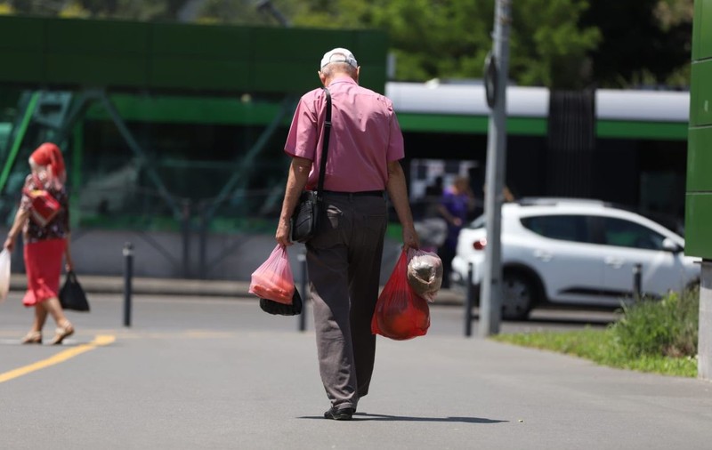 Câți bani pierd românii care ies la pensie anticipat, la 60 de ani: „Mai fac nişte chestii, ca să pot să supravieţuiesc”