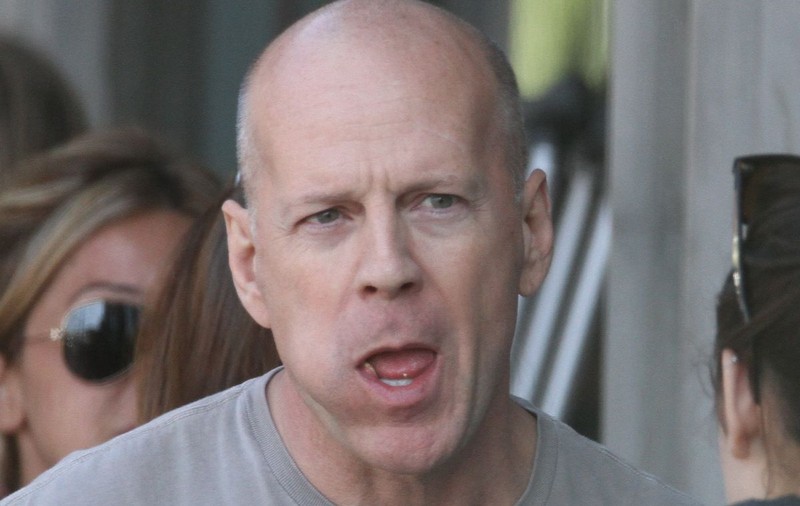 TATĂL - GREU DE UCIS, EA - GREU de PRIVIT! FATA lui BRUCE WILLIS, SCHIMBARE DRAMATICĂ de LOOK! | FOTO