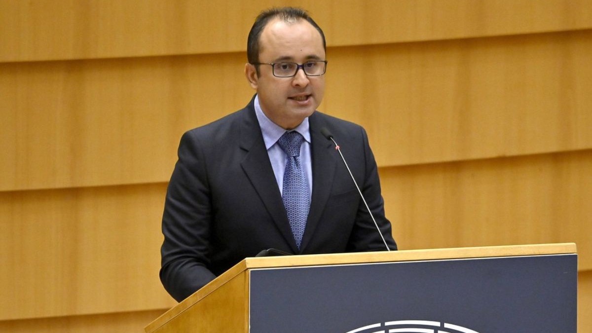 Cristian Silviu Busoi în sala de plen a Parlamentului European Bruxelles, 2022