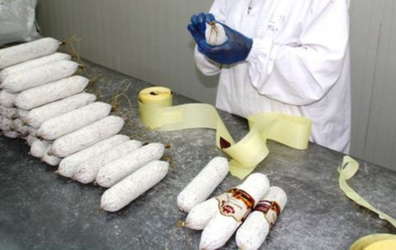 VIDEO/ Salamul de Sibiu ajunge în Europa. Producătorii fac din Sibiu Capitala Gastronomică Europeană