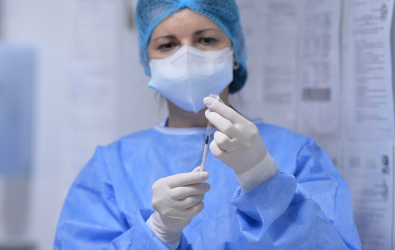 CNN: Studiile arată că persoanele vaccinate sunt protejate de noile mutații COVID-19