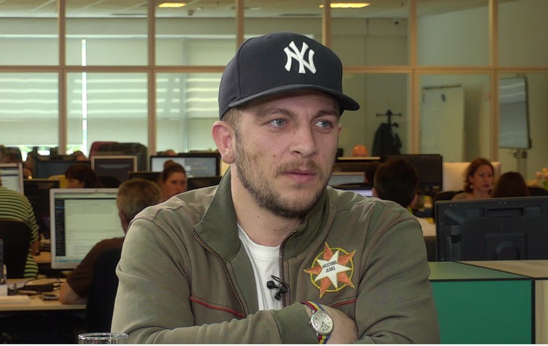 VIDEO EXCLUSIV/ Macanache este la prima experiență ca prezentator TV. ”Port sacou, dar întotdeauna peste hanorac!”
