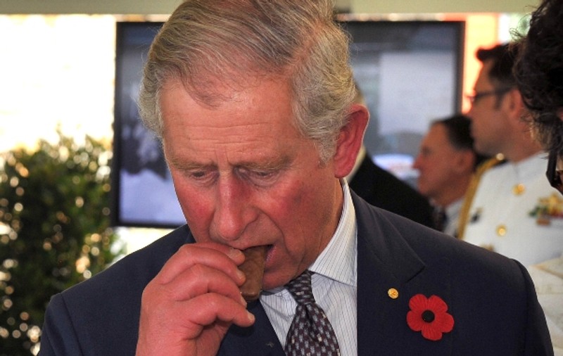 EXTRAVAGANŢĂ sau MIT? Prinţul Charles solicită şapte ouă fierte la micul-dejun din care îşi alege unul!