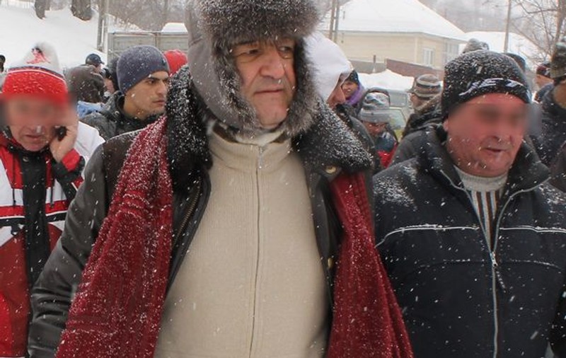 Gigi Becali, nervos printre nămeţi: "Unii homosexuali nu sunt de acord cu ce fac"