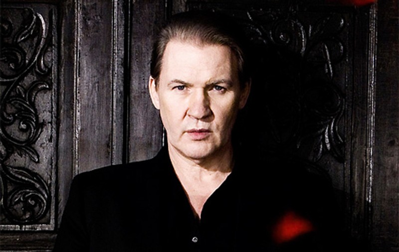 Johnny Logan NU VA MAI CÂNTA în România