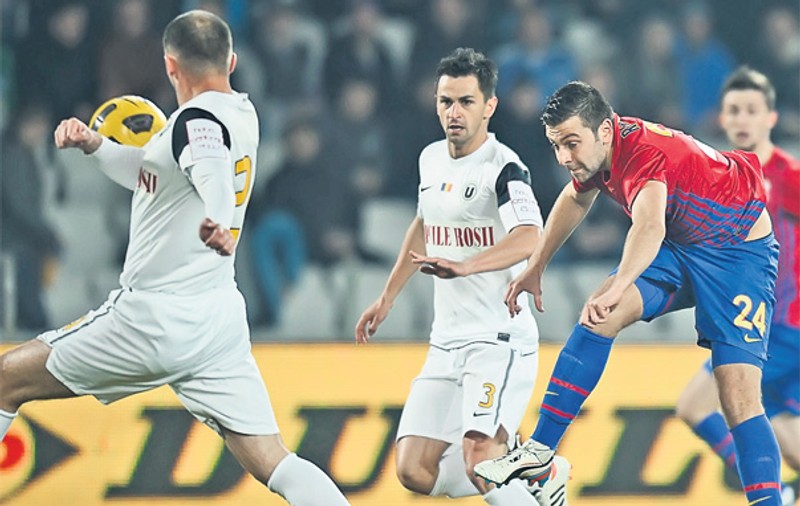 Marş spre titlu. Steaua a învins Universitatea la Cluj şi defilează prin campionat