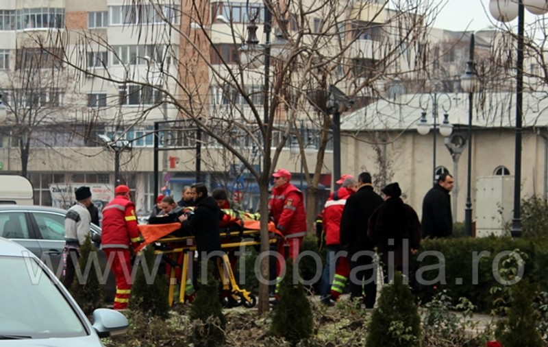 Clipe de panică la ÎNMORMÂNTAREA MEDICULUI Laura Vizireanu, mort la Siutghiol. Mamei femeii i s-a făcut rău