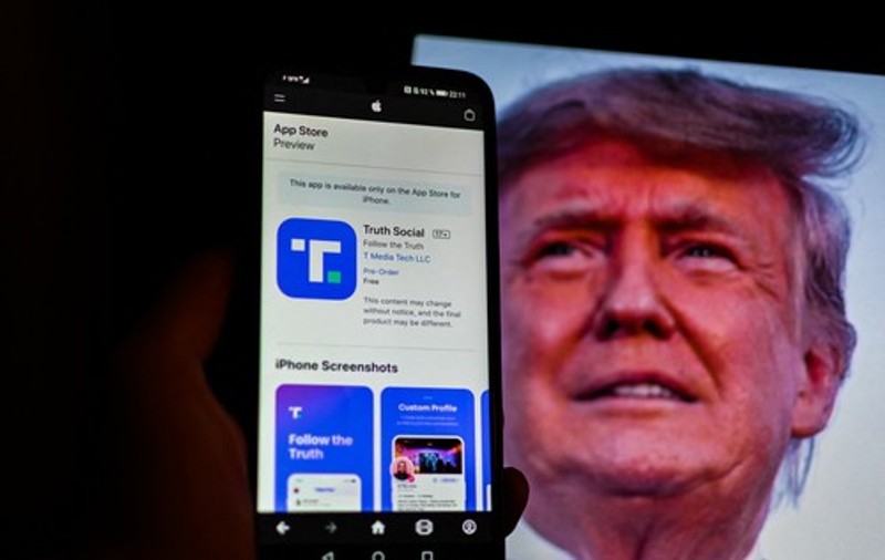 După ce a fost interzis pe Twitter și Facebook, Donald Trump a lansat Truth Social, propria lui rețea de socializare