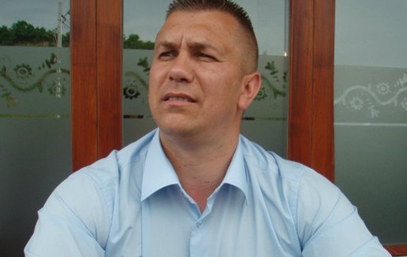 Patronul unei școli de șoferi din Sibiu a fost reținut. Cerea mită chiar și 3.000 de euro pentru obținerea permisului