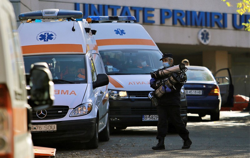 Cel mai mare număr de paturi libere la ATI din ultimele două luni. 27 de locuri în toată țara, doar unul în București