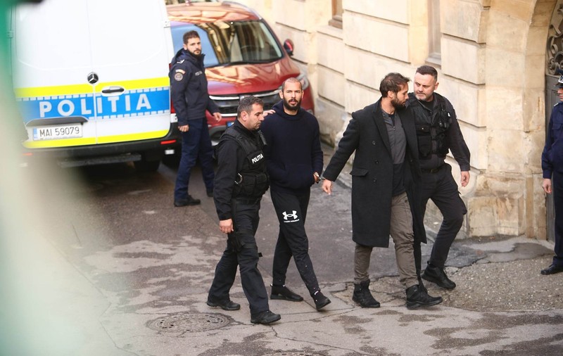 Reuters: Frații Tate au încercat să racoleze doi politicieni români de dreapta să le susțină cauza. Care sunt numele din înregistrările procurorilor