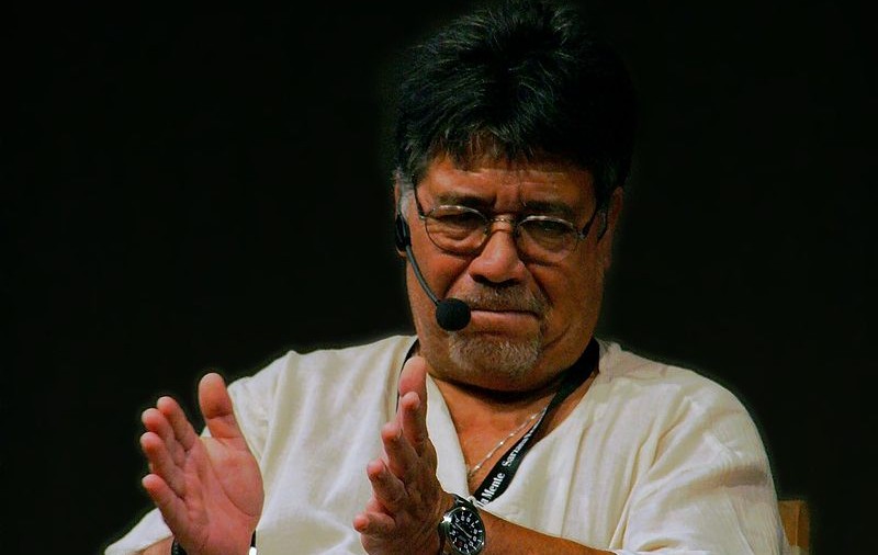 Coronavirusul l-a răpus pe scriitorul chilian Luis Sepulveda