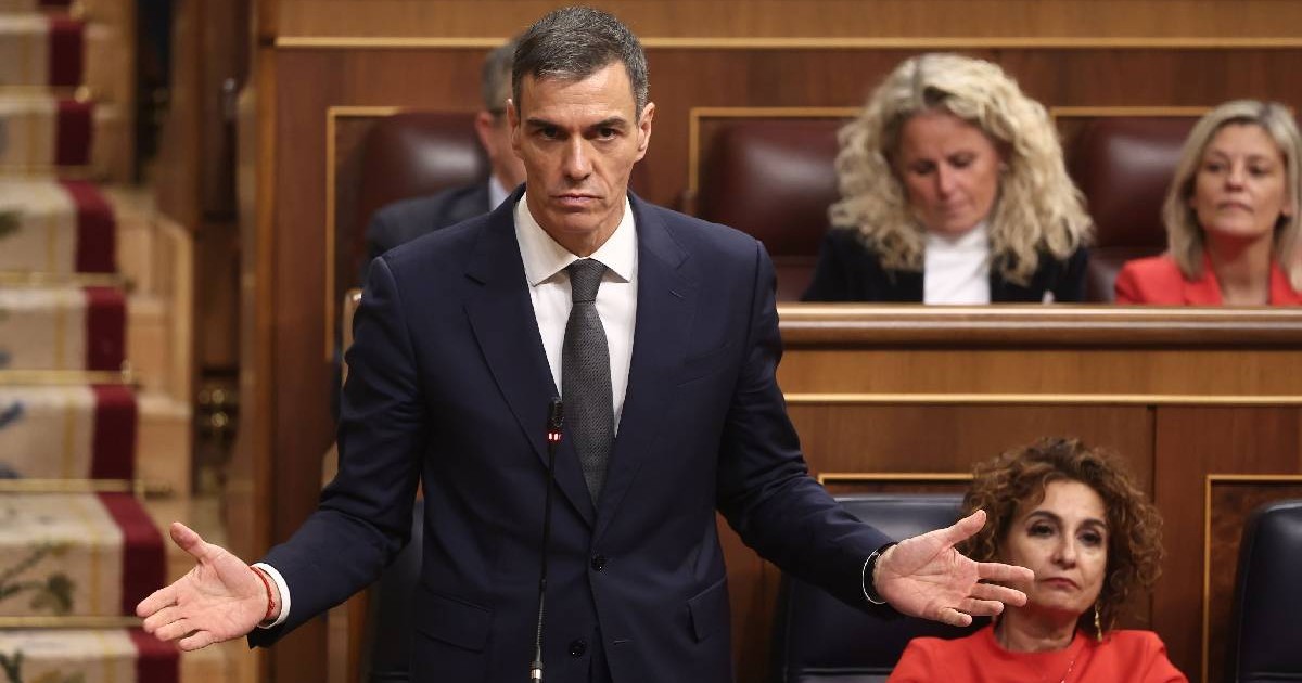 Prim-ministrul spaniol Pedro Sanchez vorbește în timpul unei sesiuni plenare de control al Guvernului, în Congresul Deputaților.