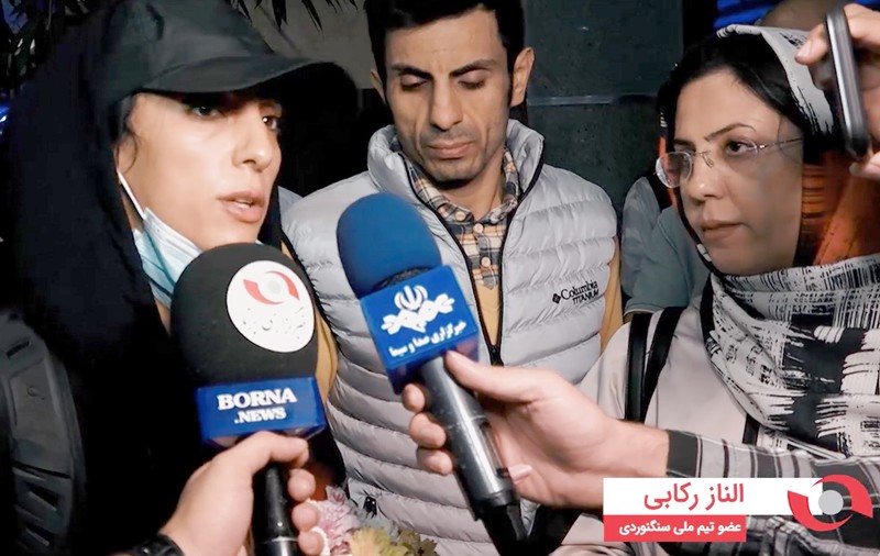 Cum a fost întâmpinată sportiva din Iran care a concurat fără hijab în timpul unui turneu, la întoarcerea în țară