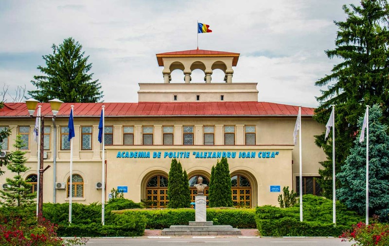 Zeci de studenți de la Academia de Poliție Alexandru Ioan Cuza au ajuns la spital cu toxiinfecție alimentară