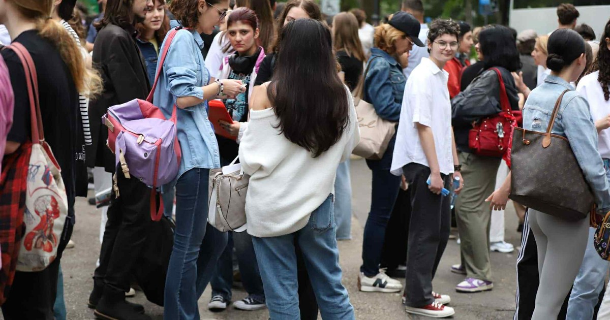 Cum au venit îmbrăcați elevii la Bacalaureat 2025