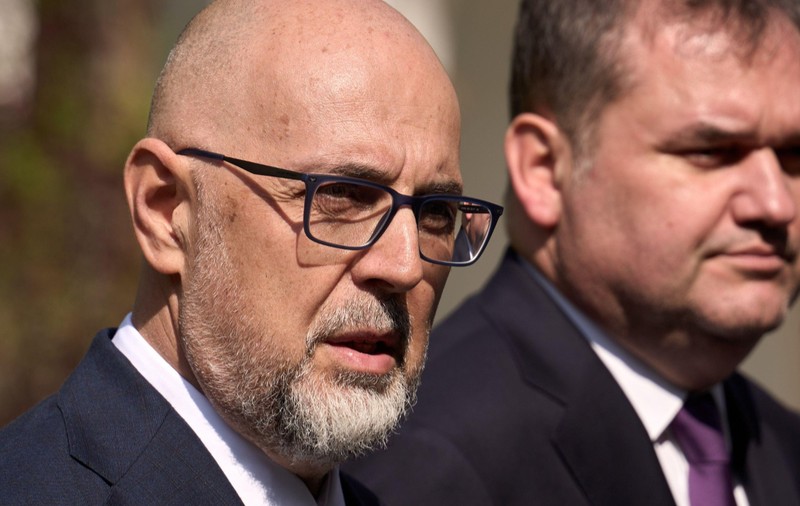 Kelemen Hunor spune că salariile bugetarilor ar putea crește cu 7-8% anul viitor și fără legea salarizării: „Dar rămân dezechilibrele”