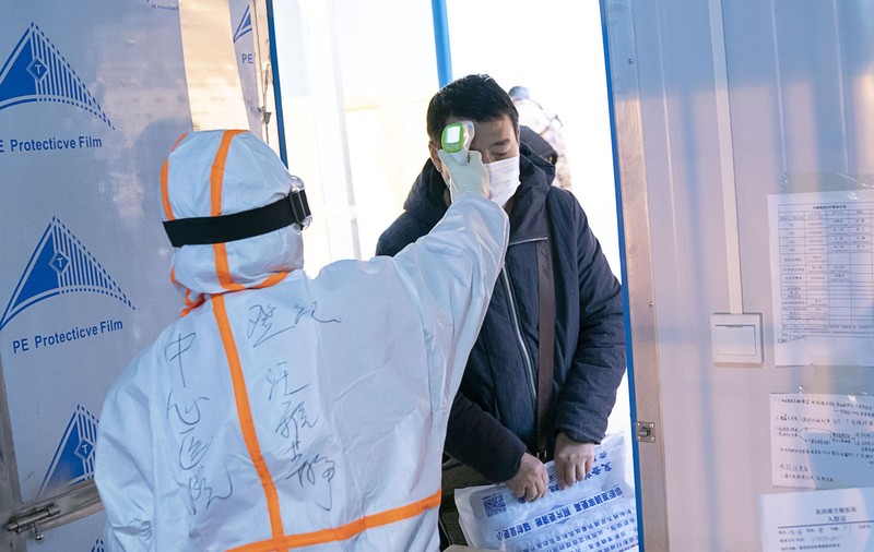 OMS anunță că numărul cazurilor de infectare cu coronavirus s-a stabilizat, însă epidemia "poate merge în orice direcție"
