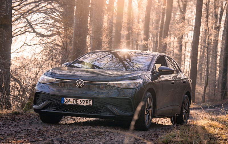 Piața europeană a automobilelor electrice intră în colaps după eliminarea facilităților fiscale