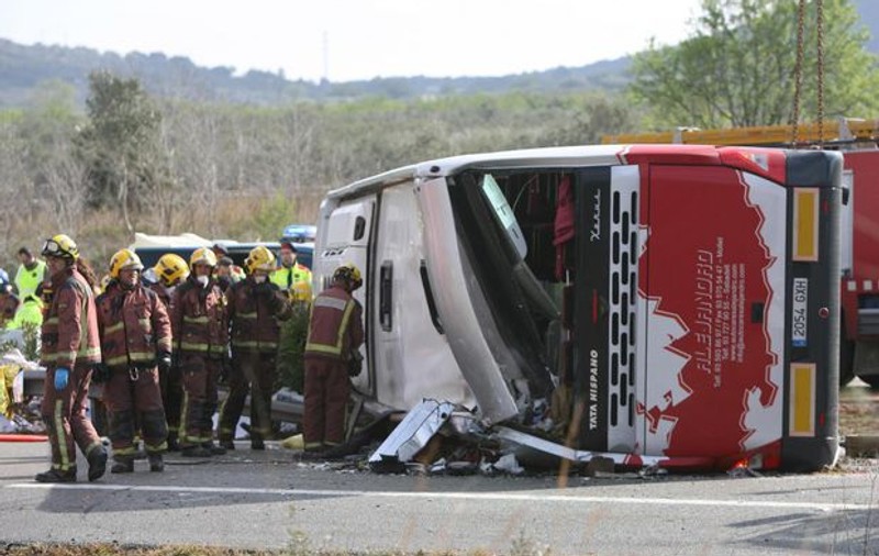 Şoferul autocarului implicat în accidentul în care a murit şi o studentă româncă ar fi adormit la volan