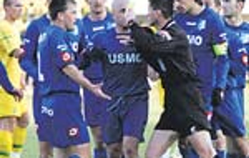 'Nu ne-a lasat sa jucam'