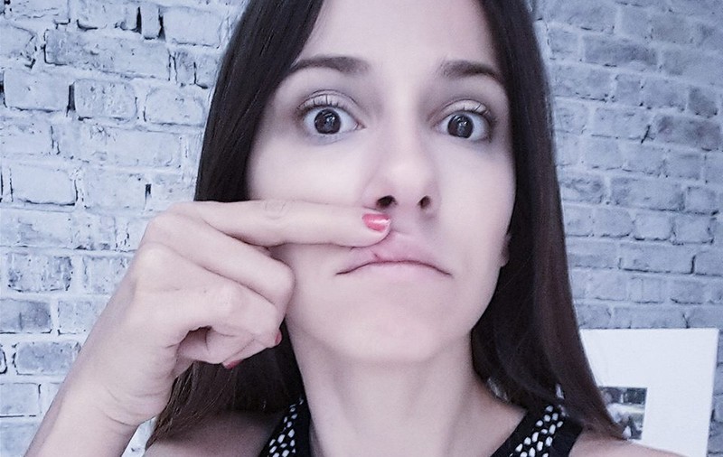 Dana Rogoz, cu buza spartă: "Nu a vrut să mă lovească, dar am fost în raza lui"