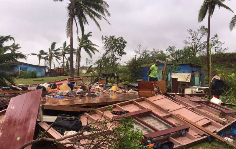 Situaţie critică în Fiji. Ciclonul Winston a lăsat în urmă morţi şi sate distruse complet