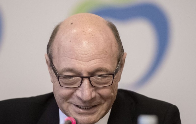 Traian Băsescu spune că Firea ”a vrut să fure ceva din gloria Simonei Halep”