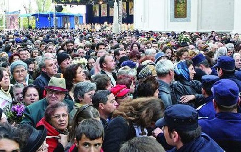 A fost «omor» la moaşte