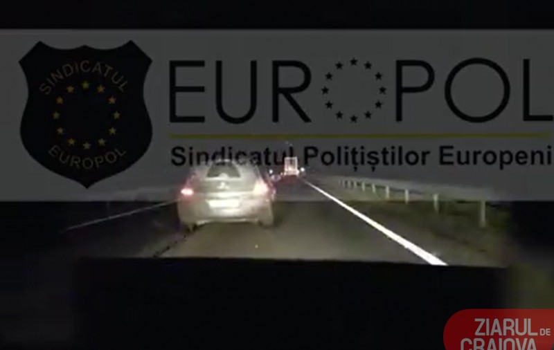 VIDEO | Polițiștii au tras șase focuri în timpul unei urmăriri în trafic: "Să nu dea dracu’ să scape, mă auzi?"