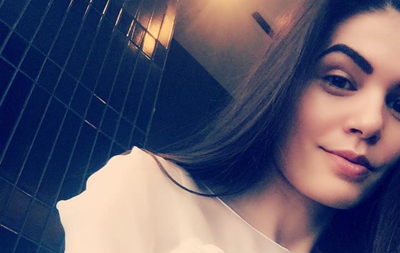 Prima apariție a Irinei Columbeanu alături de mama ei după operația la ochi. La un eveniment cu fratele ei vitreg | FOTO