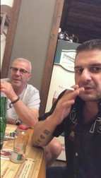 Generalul Stoica, relaxat lângă ”Bodyguardul lui Dumnezeu”.