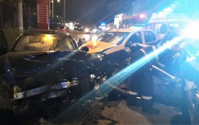 Accident grav la Mediaş, între 3 maşini. Un bărbat a murit și alți trei sunt răniți