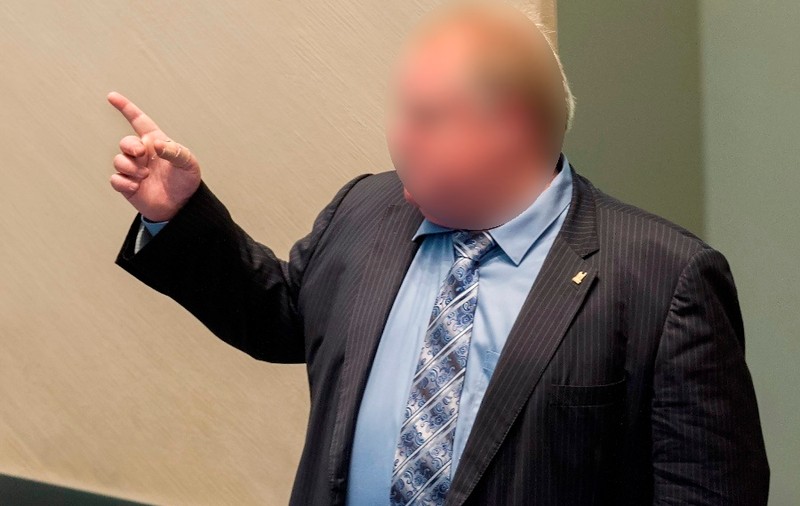 SCANDALOS! PRIMARUL UNUI ORAŞ A RECUNOSCUT CĂ S-A DROGAT!