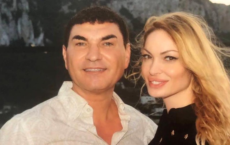 Valentina Pelinel și Cristi Borcea pozează în familia fericită. "Aveți multe de recuperat"