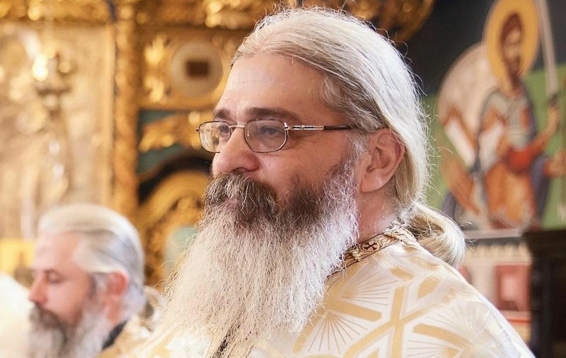Femeile lovite de preotul Calistrat în curtea Mănăstirii Vlădiceni spun că „am fost bătute cu bestialitate” și au trimis o înregistrare audio cu momentul agresiunii
