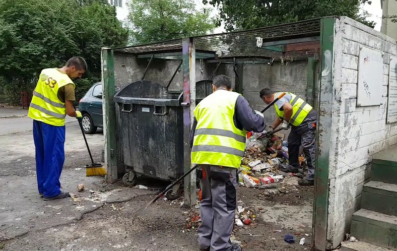 Stații de gunoaie high-tech în Iași. Locuitorii vor lăsa deșeurile doar cu o cartelă