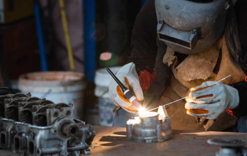 Furturi în serie de tungsten: "aurul gri" s-a scumpit cu 600% în mai puțin de un an și a ajuns la 200 de euro pentru un kilogram, în Italia