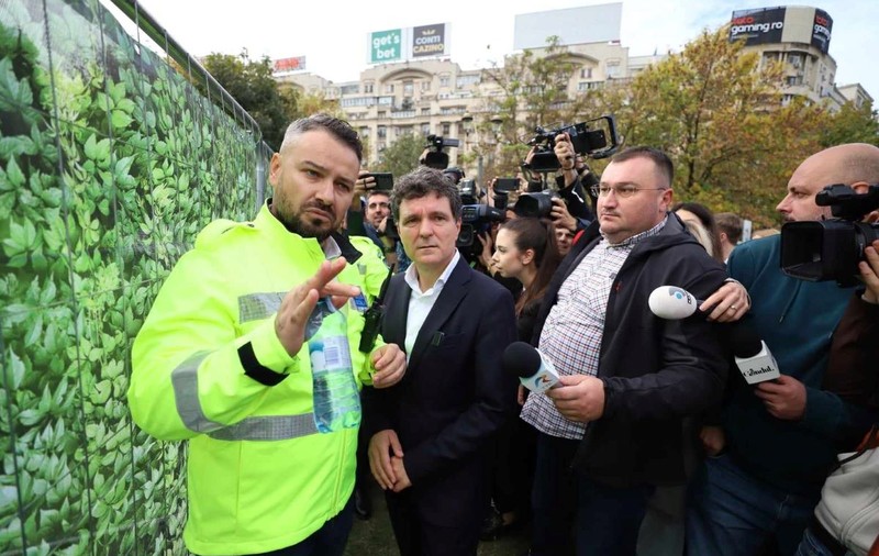 Cine este polițistul care a sunat la 112 și l-a blocat pe primarul general Nicușor Dan, la Piața Unirii