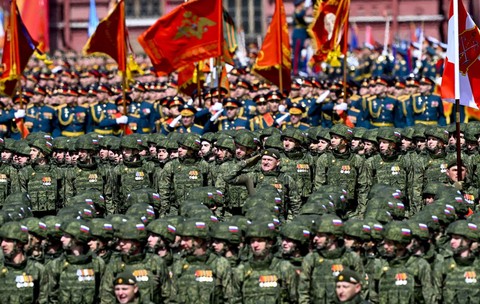 Volodimir Zelenski „permite” desfășurarea paradei Victoriei la Moscova, pe 9 mai, dar a postat în mod ironic coordonatele Pieței Roșii