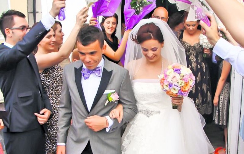 Adi de la Vâlcea a cântat la nunta lui Dan Nistor, de la Pandurii Tg. Jiu