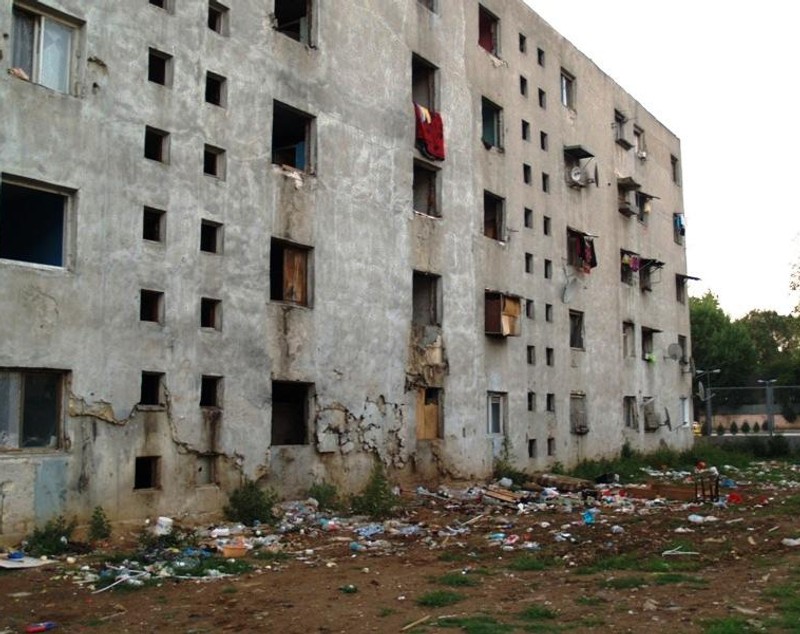 #Salvați Pipera/“Blocul groazei” a fost cândva în ”inima cartierului”. 100 de persoane au fost evacuate cu scandal | FOTOGALERIE