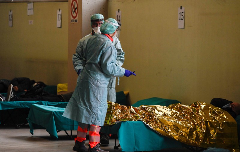 COVID-19 este de cel puțin 50 de ori mai mortală decât gripa porcină. Cum se compară noul coronavirus cu Zika și alte epidemii majore