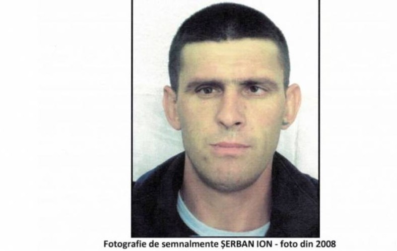 El este principalul suspect în cazul crimei din gara Slatina. Bărbatul s-a predat după ce a fost căutat mai bine de 15 ore