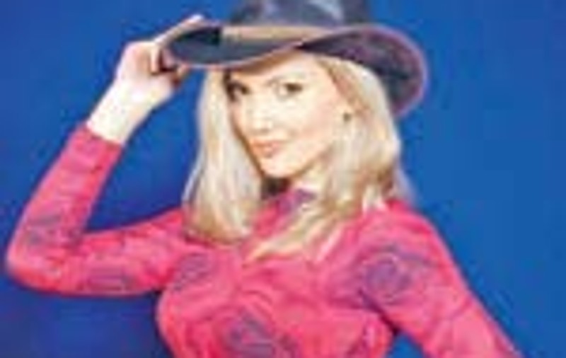 Si Iulia Fratila se marita