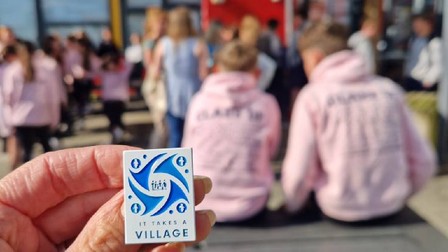 Inițiativa „It takes a village”, din Greystones, Irlnada. Foto: Fcaebook/ It Takes A Village: Greystones-Delgany