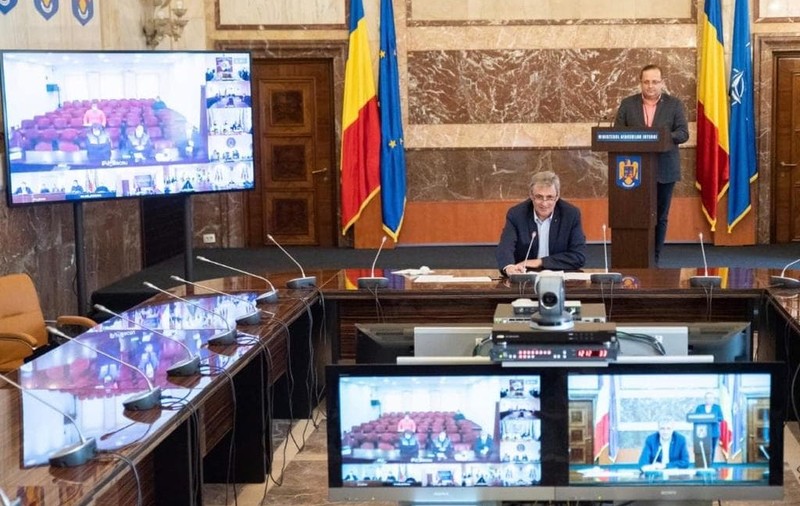 Marcel Vela mulţumeşte colegilor din MAI pentru gesturile umanitare făcute în perioada Paştelui: “Mă înclin”