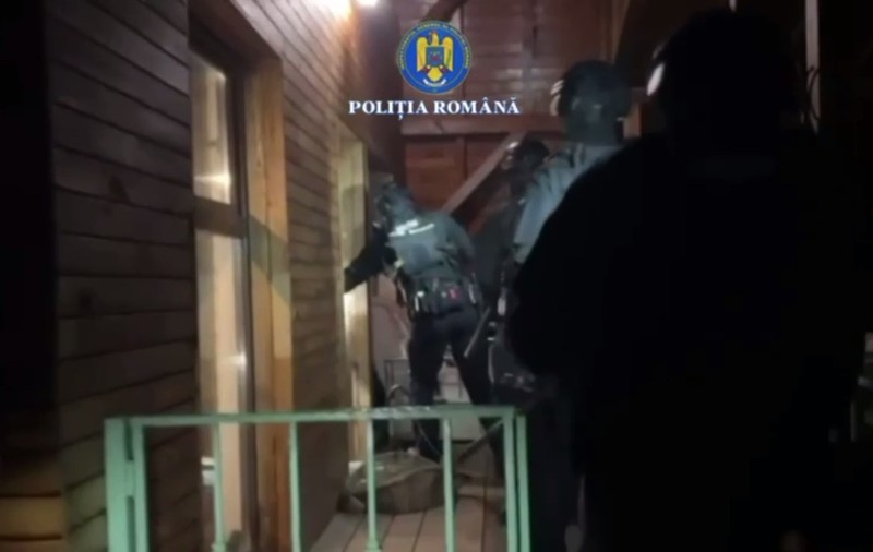 Doi șoferi de TIR bulgari au fost arestați la Ploiești: alimentau pe banii altor firme